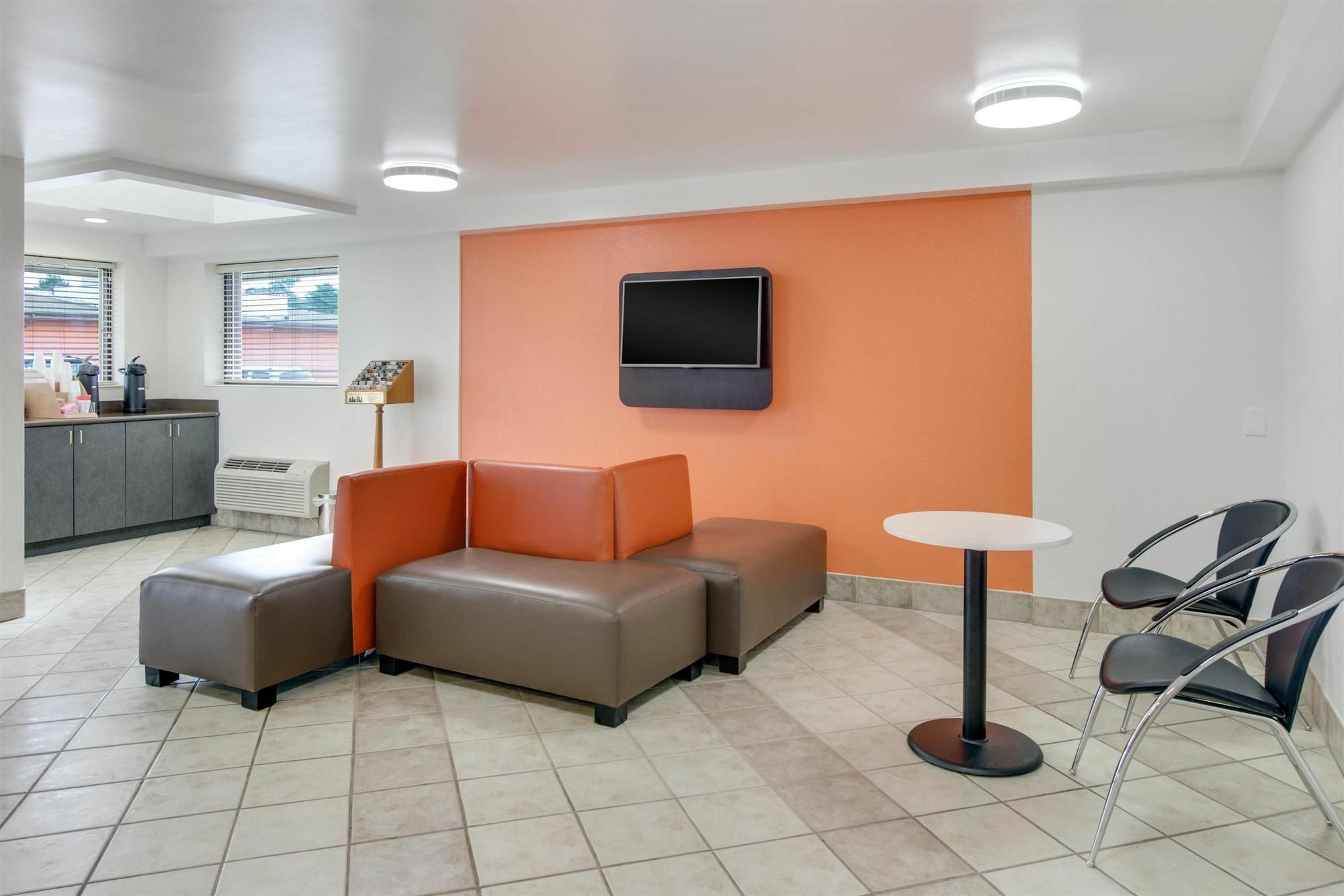 Red Roof Inn Plus+ Columbus - Worthington Eksteriør billede