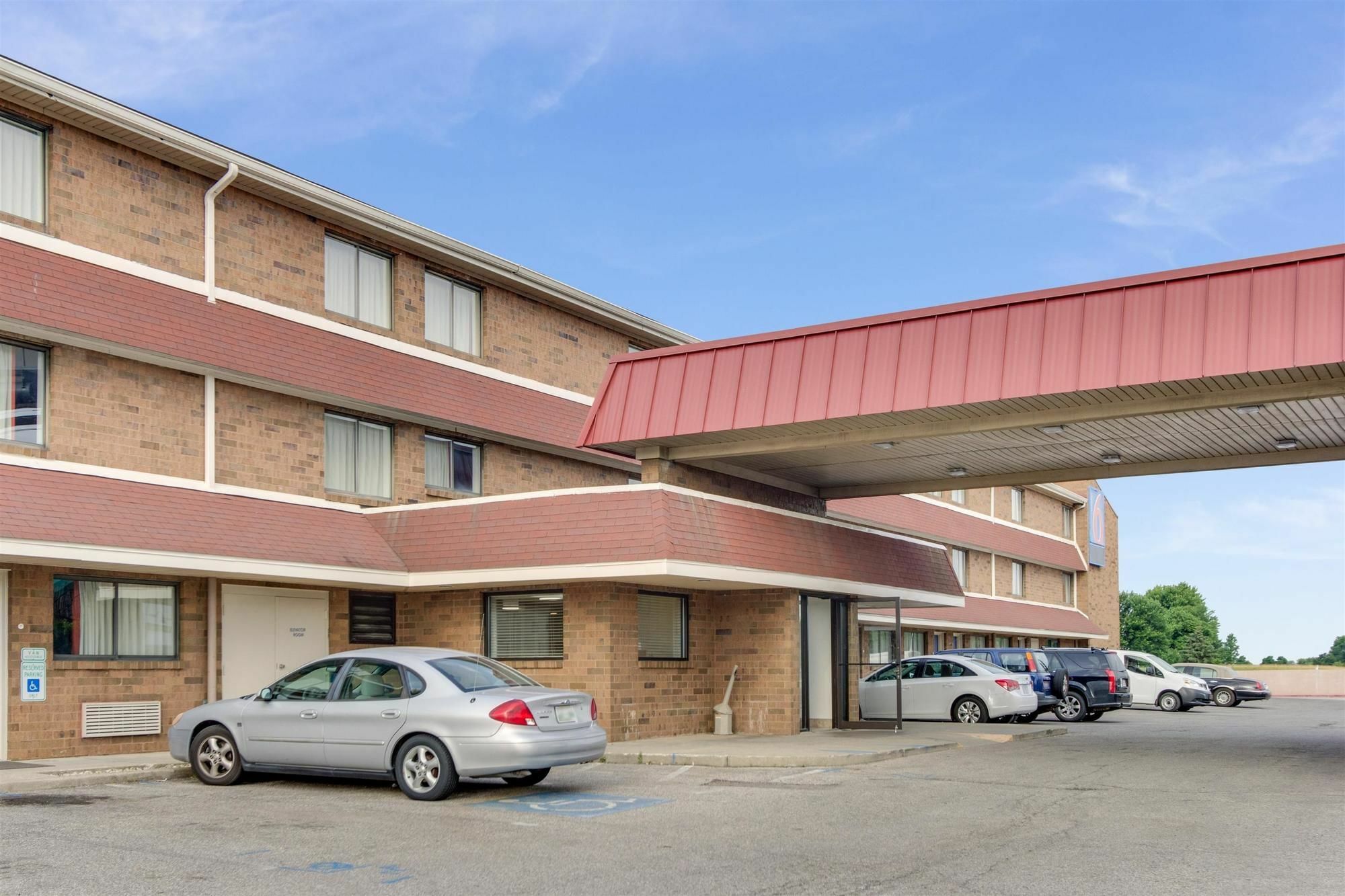 Red Roof Inn Plus+ Columbus - Worthington Eksteriør billede
