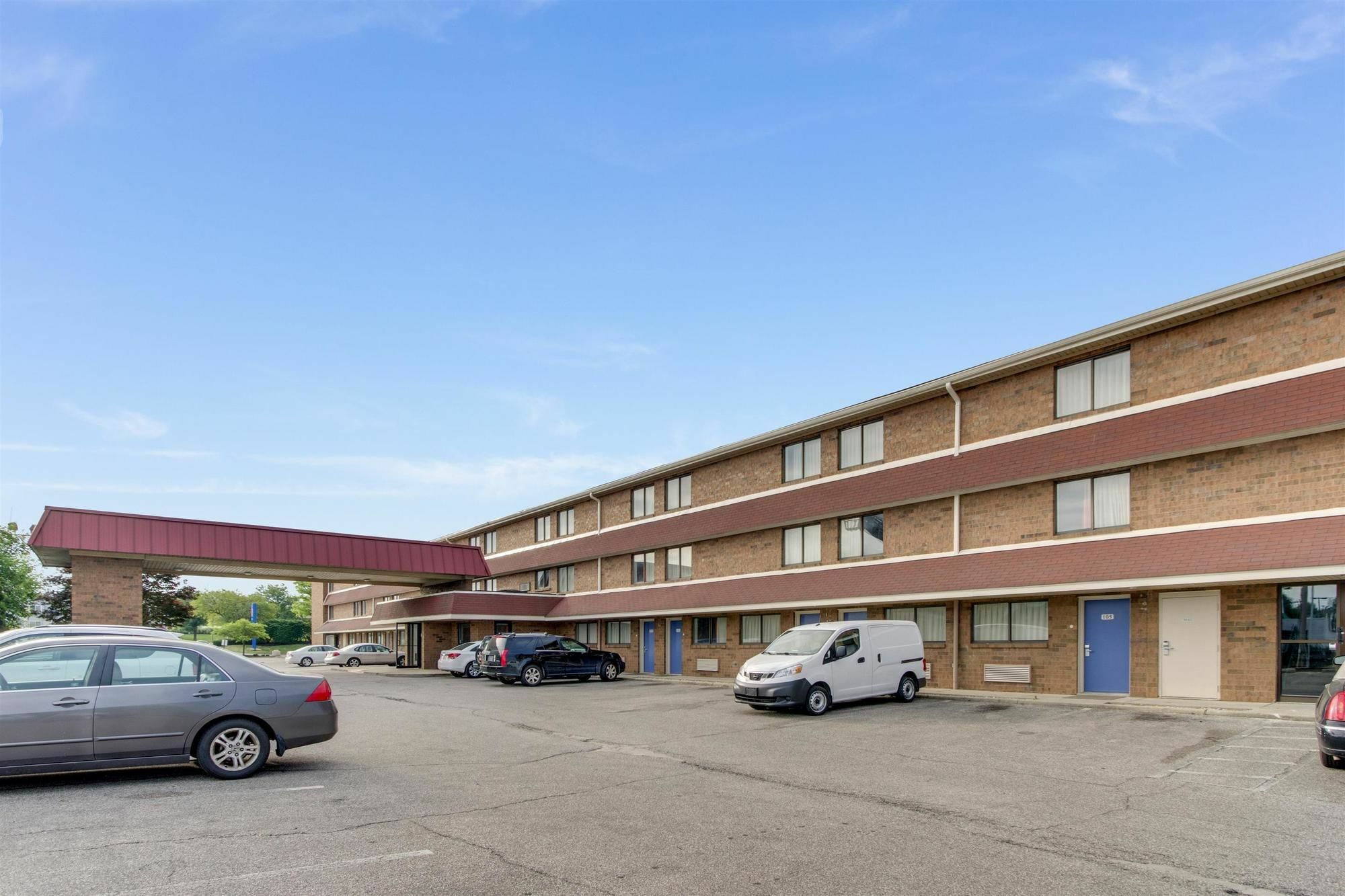 Red Roof Inn Plus+ Columbus - Worthington Eksteriør billede